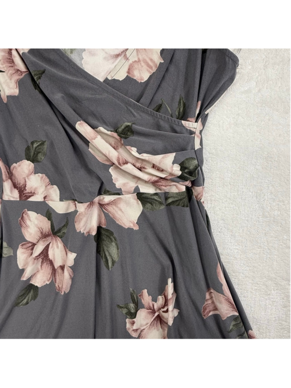 Women's Kaileigh Gray Pink Floral Sleeveless Wrap Dress Medium - Picture 6 of 13